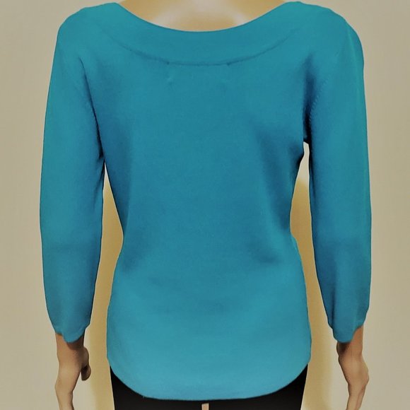 Joseph A Aqua with White Embroidered at Scoop Neckline 3/4 Sleeve Size M NWOT - Picture 2 of 2